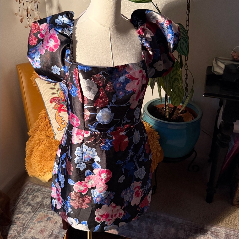 NWT Multi floral Jacquard Puff Sleeve Dress - Picture 4 of 8